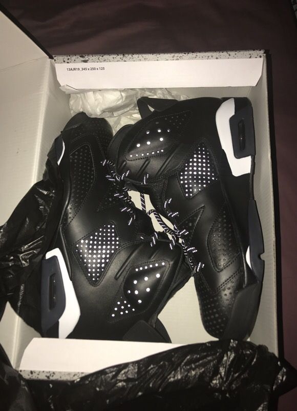 *Deadstock* Jordan Black Cat 6s size 10.5