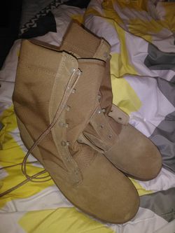 Military steel toe boots