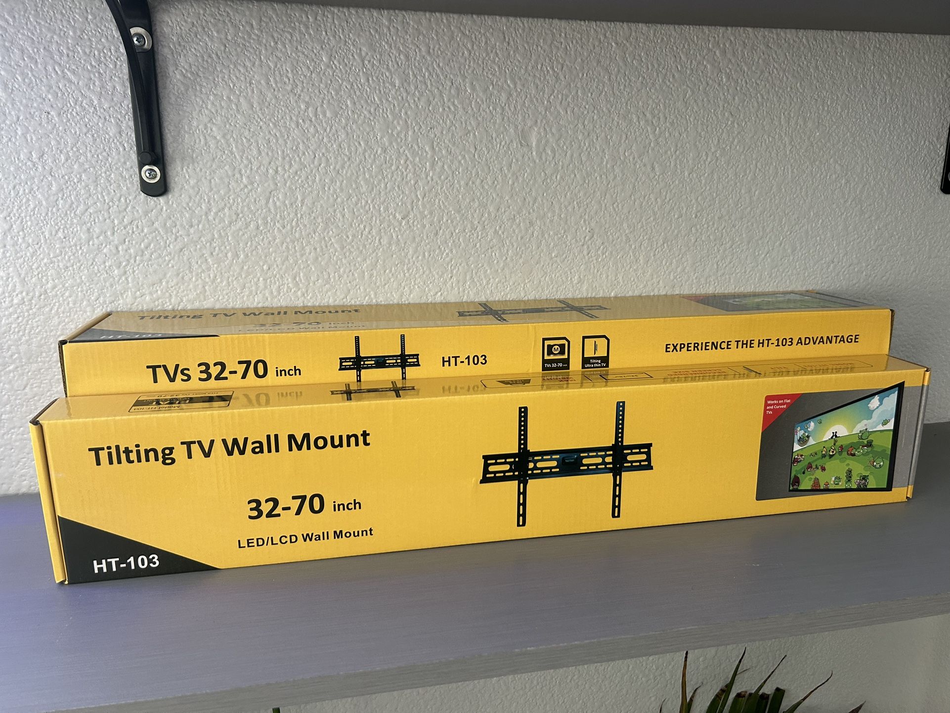 Tilting TV Wall Mount 32-75” LED LCD QLED max weight 110lbs
