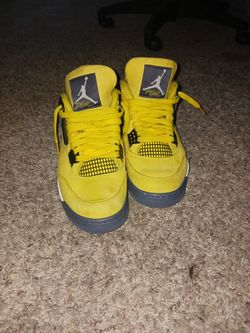 Jordan 4 Lightning 