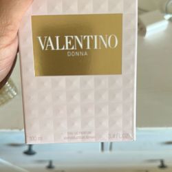 Valentino Donna Perfume 3.4oz