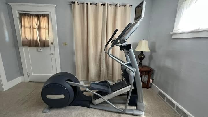 Precor-EFX 576i Elliptical-Cross