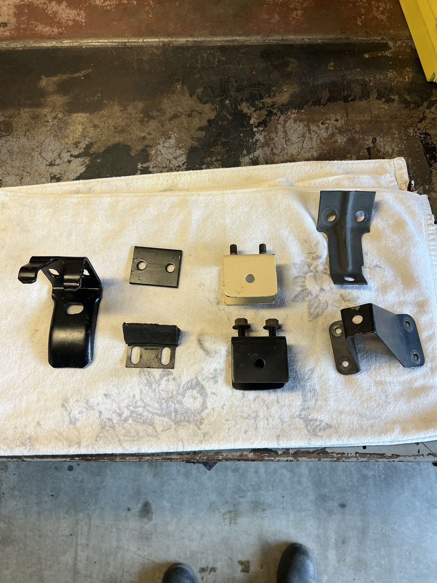 Jeep Cj And CJ7 Spare Tire Carrier Brackets1(contact info removed)
