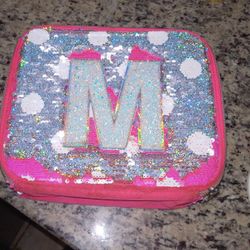  Correction Jutice WITH THE LETTER  "M" 2  PIEACES  HAS LUNCH BAG & Bottle COVER (Soda SIZE Fits) ) ASKING 15$ )  ALSO 3 PIEACE  SET W T WILL POST SEP