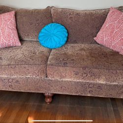 Free Sofa Less Pillows