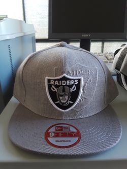 Brand new Oakland Raiders New Era snap back