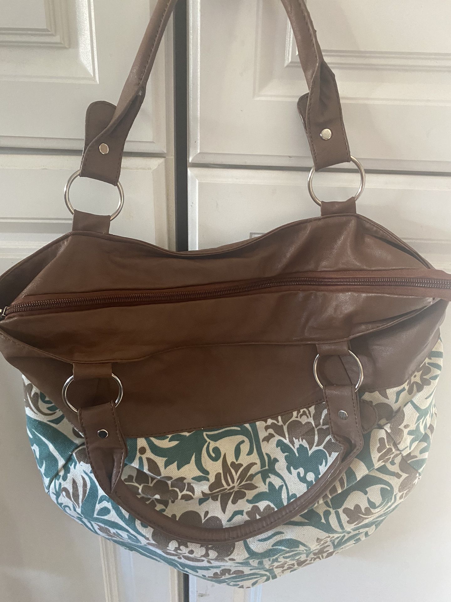 Louis Vuitton and Tiffany Bags for Sale in Highland, CA - OfferUp