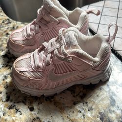 Nike Toddler Sz 6.5