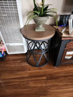 Round Barrel Tables
