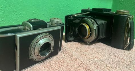 Vintage Kodak Flash Bantam Bantam Series Folding Camera duo set leather straps’