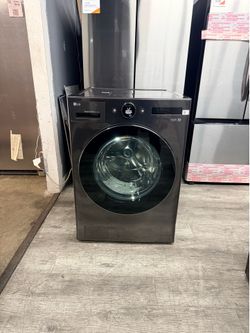 🔥 LG - 5.0 Cu. Ft. HE Smart Mega Capacity All-in-One Electric Washer/Dryer WashCombo with Steam and Ventless Inverter Heat Pump - Black Steel🔥