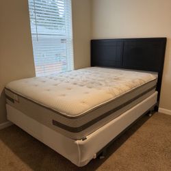 PILLOW TOP QUEEN BED MUST GO MOVING TODAY!! 