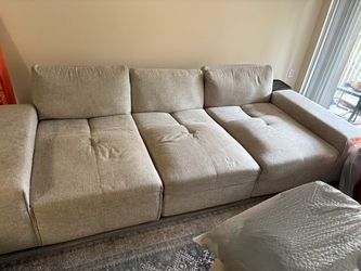 Free Couch - 3 Pc Sectional