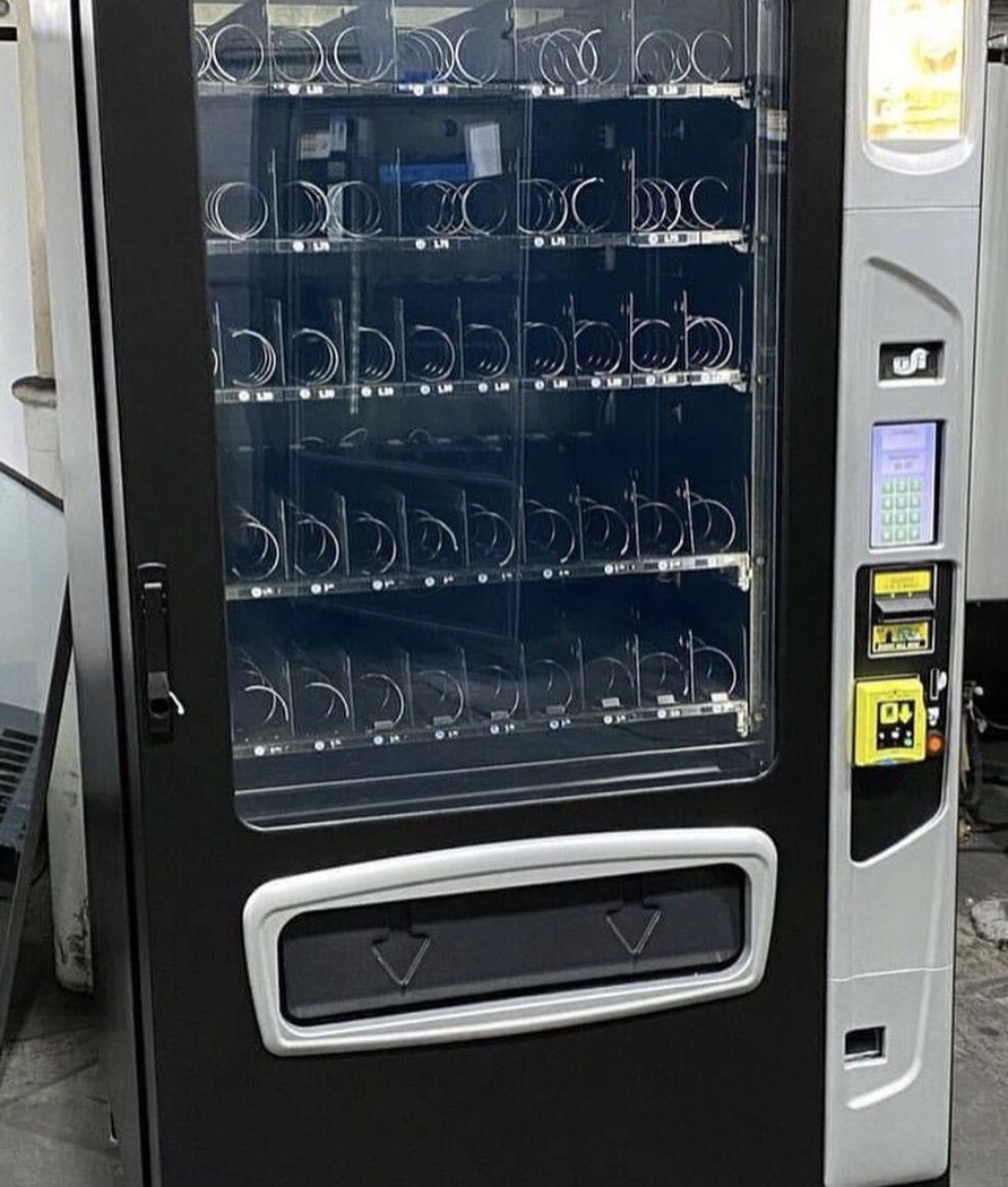 Vending Machine(Contactless Payment)