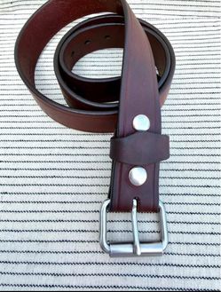 Brenneman's leather belt •size•44•