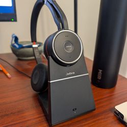 Jabra Evolve 75 with Charging Stand