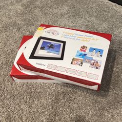Digital Picture Frame 8”