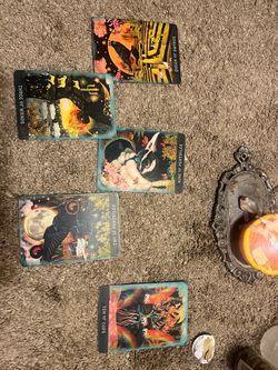Quick Tarot & Oracle with a Witch