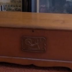 Vintage Lane Cedar Hope Chest 