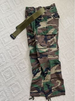 Men’s Camouflage/ Military Cargo Pants / S Regular