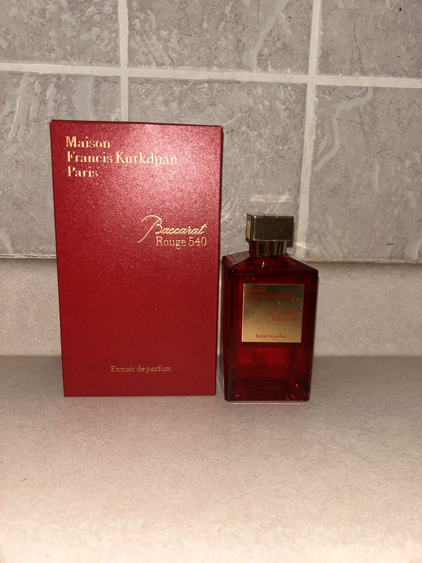 Baccarat Rouge 540 cologne