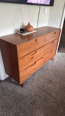 Wooden dressor