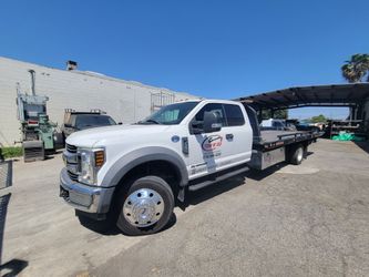 2019 Ford F550 Tow Truck Flatbed