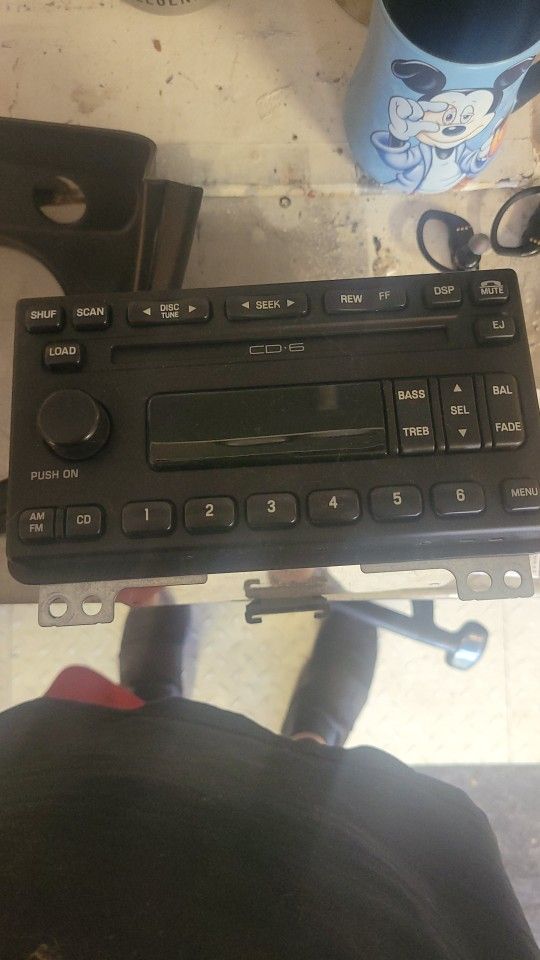 99-04 MUSTANG GT STOCK HEAD UNIT