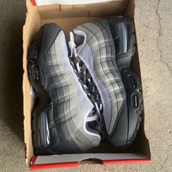 Nike Air Max 95 OG Black Grey Olive Green White Size 7.5 Men