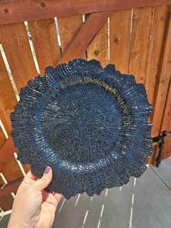 100 black chargers/ plates / platos