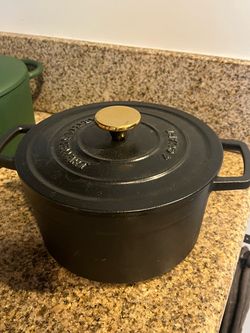 Cast Iron Dutch Oven Pot