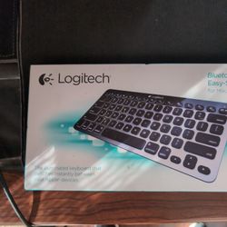 Logitech Bluetooth Easy switch Keyboard 
