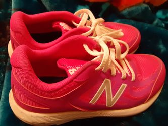 New Balance Youth Shoes Size 5