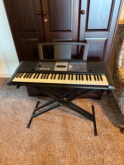 Yamaha YPT-230 61-Key Electronic Keyboard + Stand – Good Condition