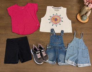 Girl’s bundle size 10/12