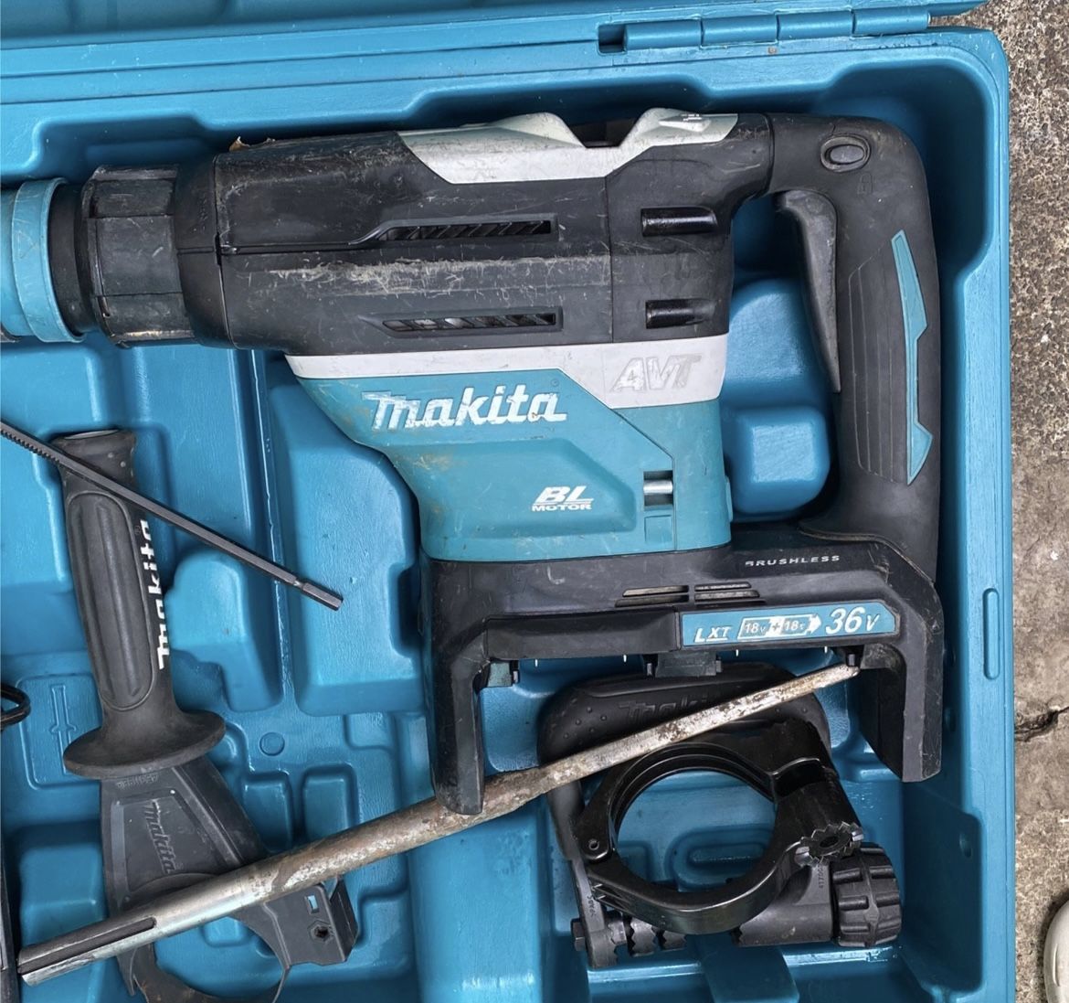 Makita AVT 36 V Drill