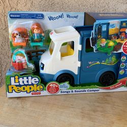 FISHER-PRICE LITTLE PEOPLE SONGS & SOUNDS CAMPER PICK 2 EXTRA LITTLE PEOPLE $40