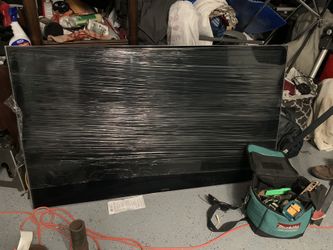 Panasonic 65 in tv plasma HDTV