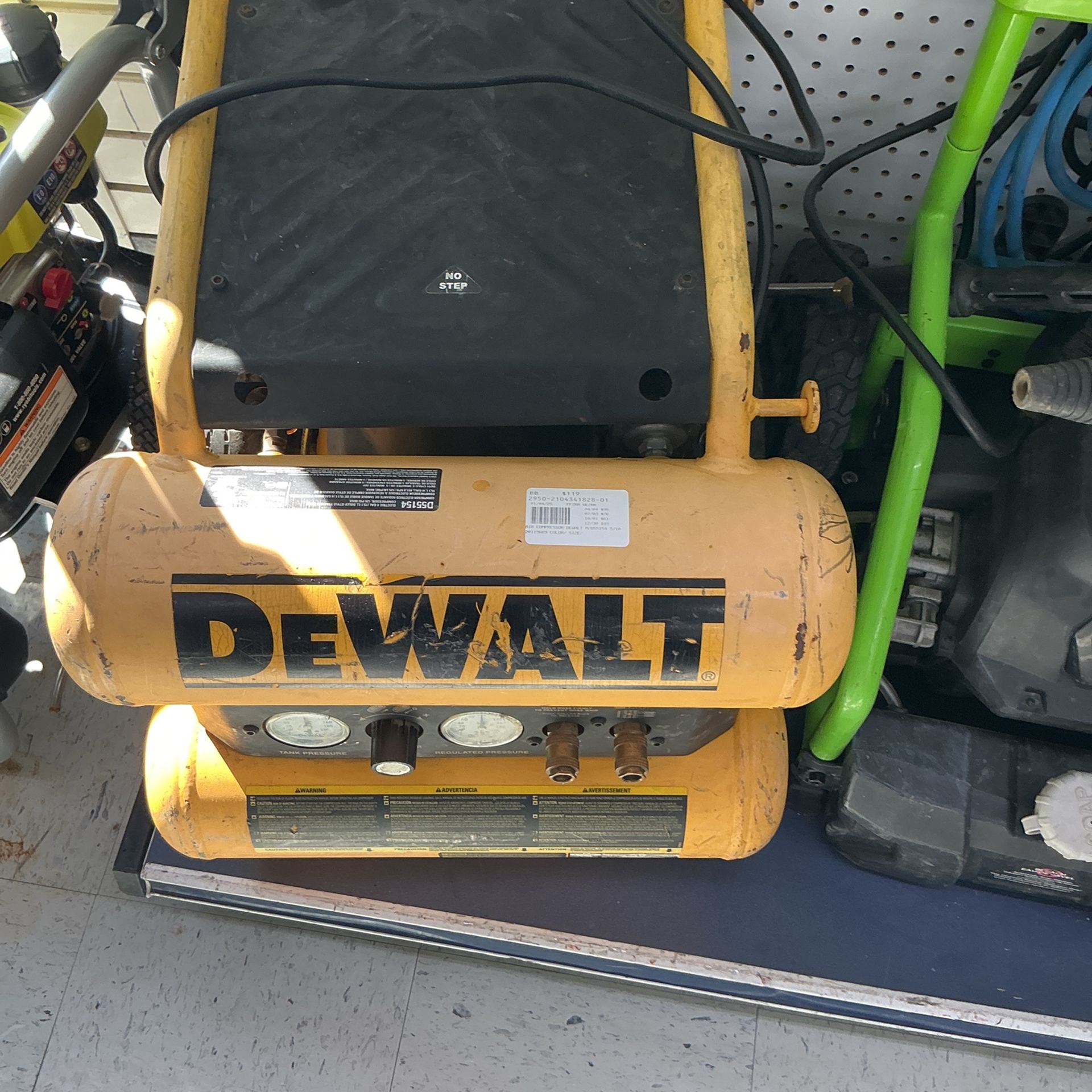 Dewalt D55154 Air Compressor