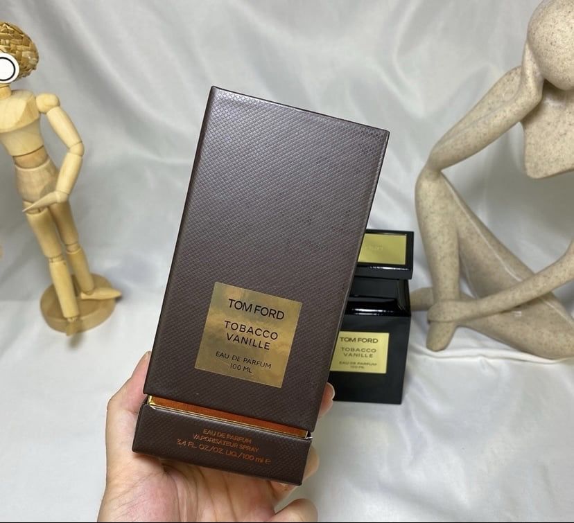 original tom ford tobacco vanille Fake vs Real Perfume 100 ml blending the rich and spicy notes of tobacco leaf with the creamy sweetness of vanilla Tom Ford Tobacco Vanille Eau
