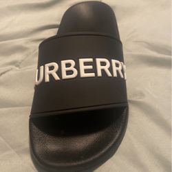Burberry Slide Size 7