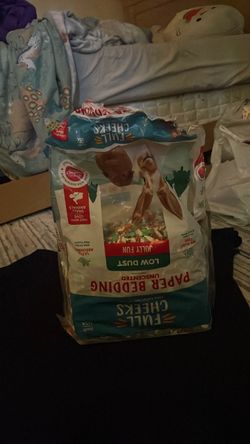 Full Cheeks Jolly Fun Unscented Paper Bedding