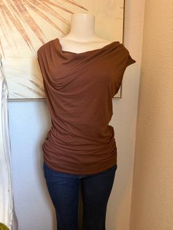 Women’s small/medium top