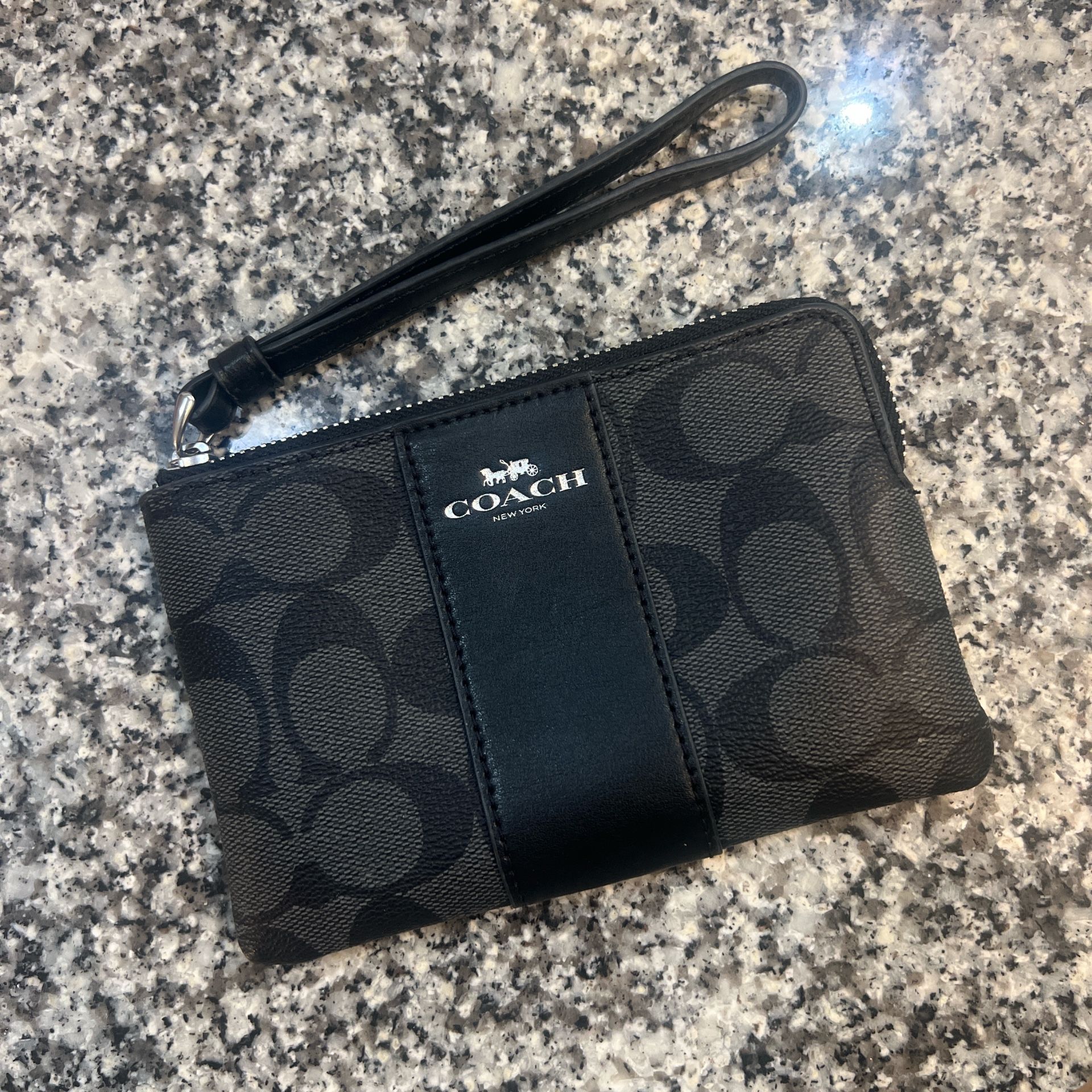 Coach Wristlet, Black, $78! 🖤🖤🖤