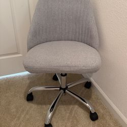 Upholstered Swivel Rolling Desk Chair 