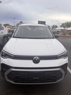 2025 Volkswagen Taos