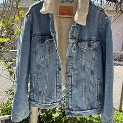 Levi’s Sherpa Trucker Jacket 