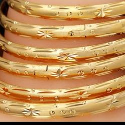 Weekly, regular size for women, 14k gold plating. On stainless steel, guaranteed quality