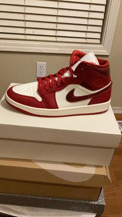 Jordan 1 Mid SE