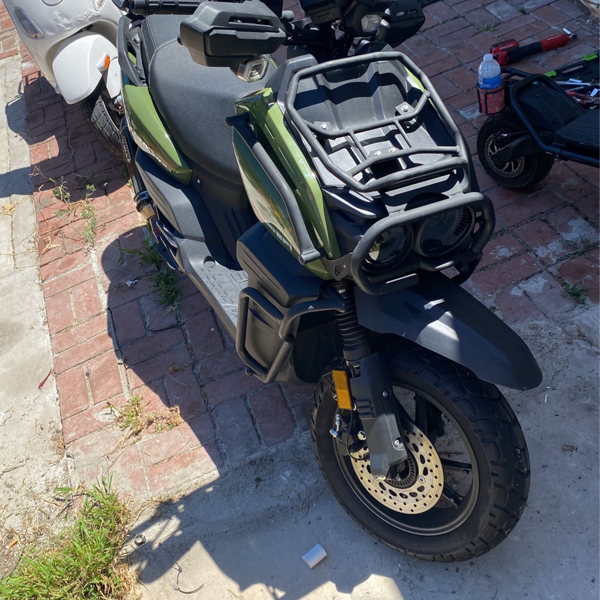 2024 Taizhou qianxin Deluxe tank 200 EFI for Sale in Long Beach